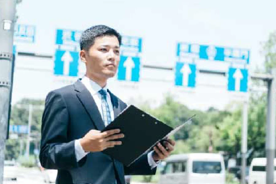 初めて手動式交通信号機を設置